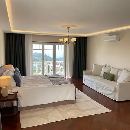 Villa Casa Rosas Carvoeira