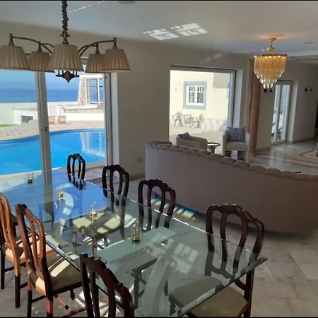 Villa Casa Rosas