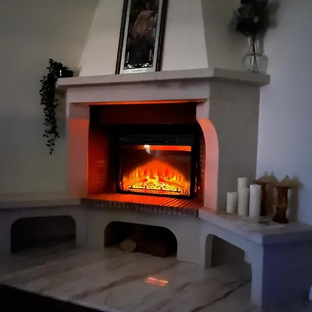 Casa Rosas Carvoeira