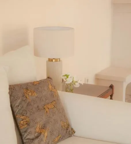 Casa Rosas * Carvoeira